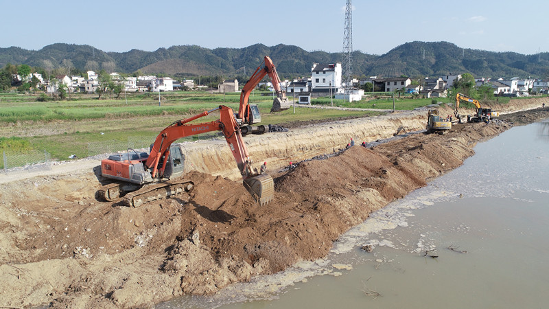 安徽黟縣:搶抓有利天氣 加快(kuài)水利工(gōng)程建設